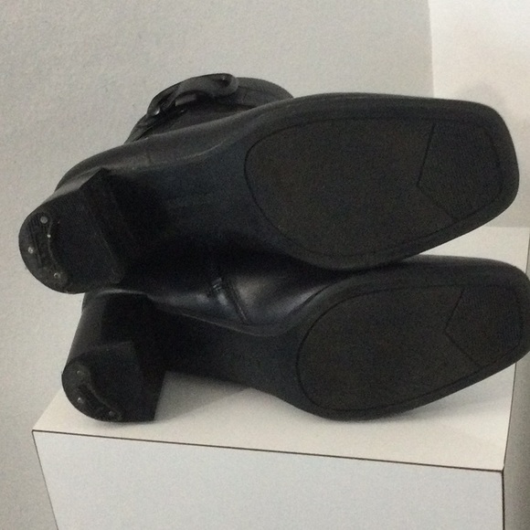 NINE WEST Black GENUINE LEATHER Booties Worn 2x PRICE REDUCED - Picture 8 of 10